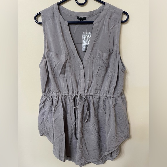 Torrid Gray Sleeveless Muscle Tee Relaxed Fit - Picture 1 of 3